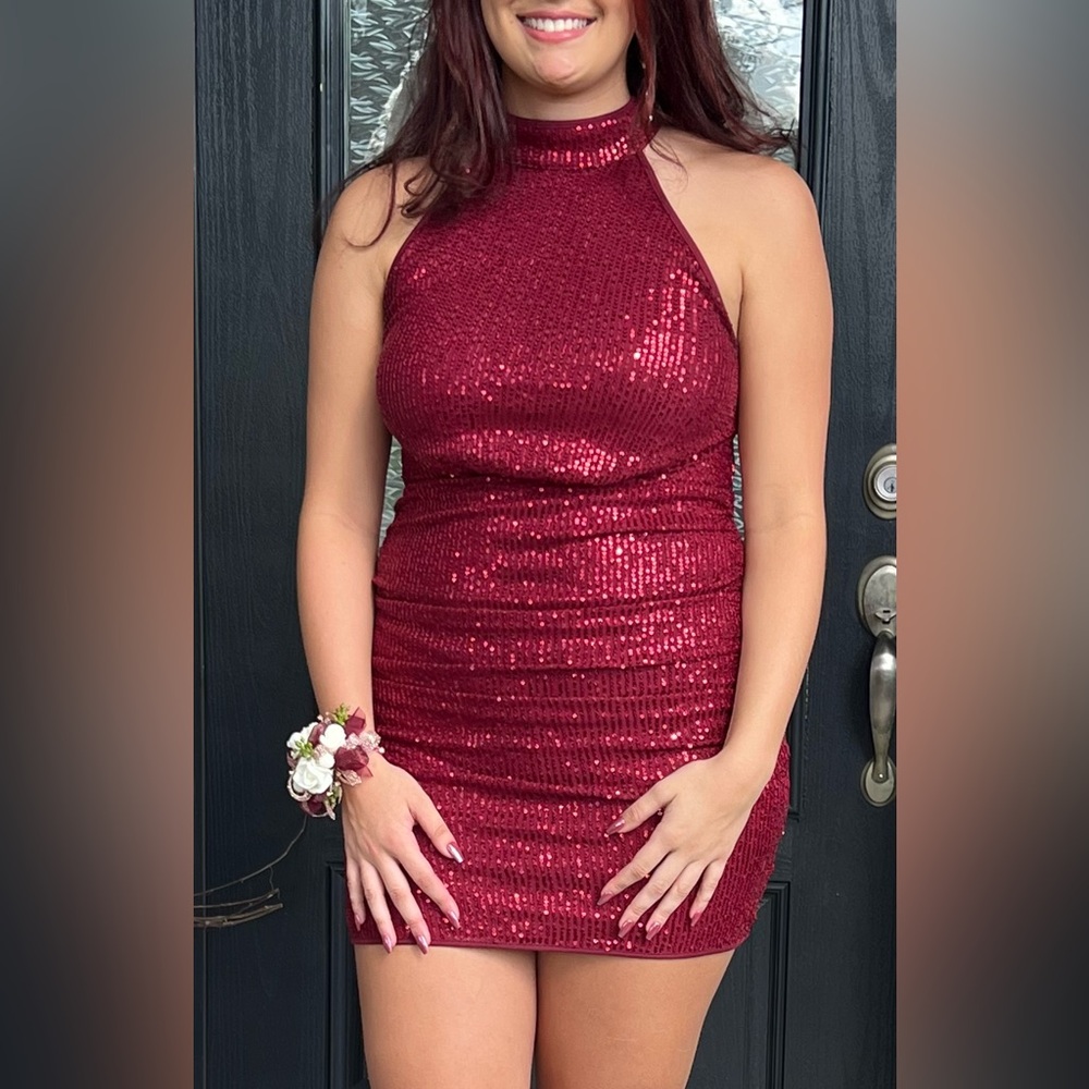 Elegant Burgundy/Red Sequin Halter Dress